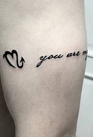 Tatuaggio tatuaggio inglese moda grande braccio semplice