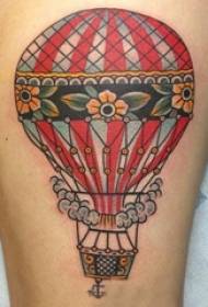 Тетоважа со балон со топол воздух женска тетоважа со топла нога слика на бутот