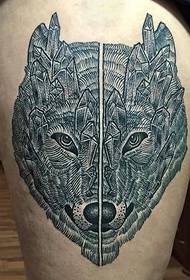 Image de tatouage de loup de jambe