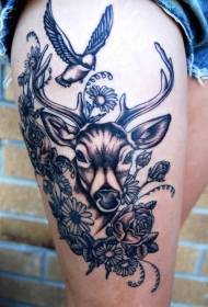 Lår svala svarta blommor med hjort och fågel tatuering mönster