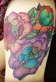 Varios deseños de tatuaxes en cor floral con boas coxas