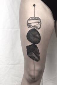 Stile incisione coscia nero vari modelli di tatuaggio di pietra