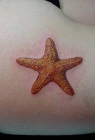 女性腿部橙色的海星纹身图案