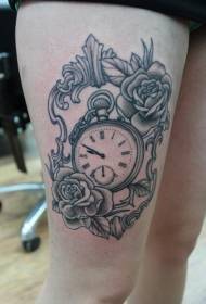 गुलाब टैटू पैटर्न के साथ लेग ग्रे घड़ी