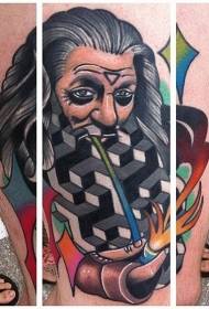 Ansyen sòsye misterye lekòl la ak modèl fimen tib tatoo