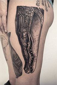 Šlaunų Europos ir Amerikos krokodilo tatuiruotės gyvūnų tatuiruotės modelis