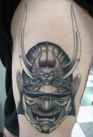 Noga crno siva rublje uzorak samurajski uzorak tetovaža kaciga