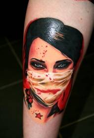 Ritrattu di u tatuu di sanguina ritrattu d'infermiera di culore di gamba