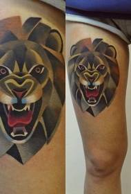 女性雙腿顏色咆哮的獅子紋身圖案