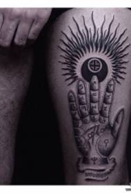 Σχήμα μοτίβο τατουάζ χέρι ήλιο τοτέμ
