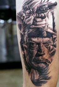 手臂黑棕色老西部主题的电影英雄纹身图片