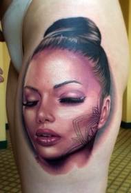 Женски крака цвят жена портрет татуировка модел