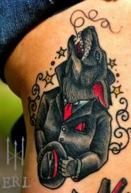 Foto di tatuaggio di lupo vestito di colore vecchia scuola di gambe