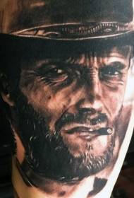 Modello di tatuaggio Clint Eastwood incredibilmente realistico