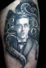 大腿黑白神秘男子肖像和章魚紋身圖案