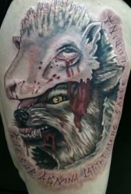 Griezelig gekleurde bloedige wolf geladen schapen tattoo patroon