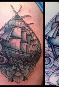 Татуировка на парусной лодке