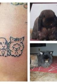 Schoolmeisje dijen op zwarte eenvoudige lijn kleine dieren huisdier konijn tattoo foto
