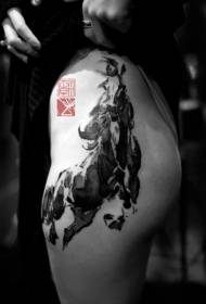 Чорно-білий східний темний кінь татуювання малюнок