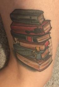 Tattoo boeken, manlik, dij, kleurde boeken, tatoeage ôfbyldings