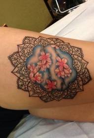 Tiab dub mandala paj thiab liab peach tattoo qauv