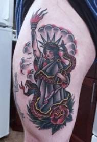 Tattoo Freedom Goddess Tattoo pada Tato Tradisional Berwarna-warni Patung Liberty dan Snake Flower Tattoo