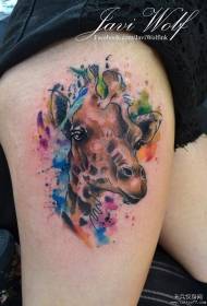 Modello di tatuaggio di coscia giraffa con inchiostro spruzzata di colore sexy della coscia