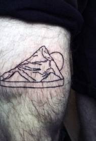 Šlaunų įdomus picos formos kalnų diapazono juodos linijos tatuiruotės modelis