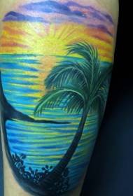 Thigh oqean blu me model tatuazhi nga dielli