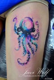 Patrón de tatuaje de pulpo de tinta de salpicadura de color de muslo