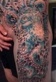 Массивная татуировка осьминога