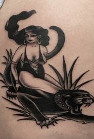 Бедра стара школа черно секси жена с модел на татуировка с черна пантера
