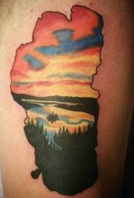 Modello di tatuaggio paesaggio coscia foresta lago lago