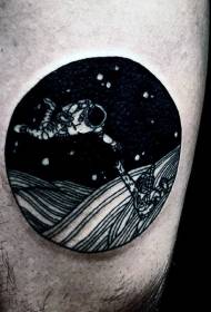 Yksinkertainen musta astronautin tatuointikuvio