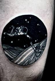 Modellu simplice di tatuatu di astronauta neru