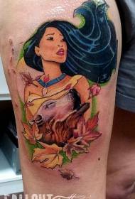 Chica de dibujos animados de color muslo con patrón de tatuaje de hoja de arce de oso