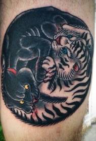 Lábszínű régi iskola leopárd tigris tetoválás kép