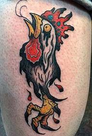 Аяққа боялған короздың татуировкасы