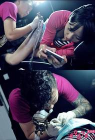 Sito di produzione di modelli di tatuaggi alla moda