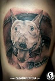 Modello di tatuaggio lettera colorato cane divertente stile illustrazione della coscia
