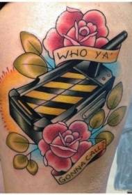 Tatuaggio rosa antico vento gamba colore gamba