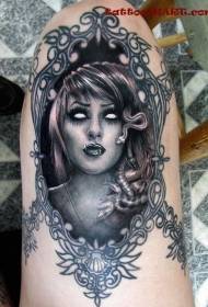 Modelli di tatuaggi di ritrattu di Medusa di grannissimu ritornu