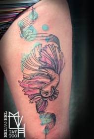 Колір татуювання Золота рибка татуювання кольором стегна