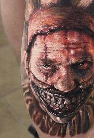 Immagine del tatuaggio da mostro inquietante di colore delle gambe