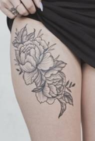 Meisie se dy op swartgrys skets punt doringtegniek literêre pragtige blomme tatoeëer prentjie