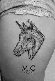 Modello di tatuaggio unicorno geomitricu in stile di incisione in cuxa