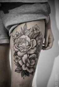 Modello di tatuaggi di rosa nera bianca è nera