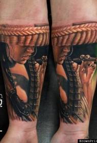 Braço realista cor fumar tatuagem mulher mexicana