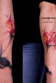 Farverigt blomster tatoveringsmønster i arm akvarel stil