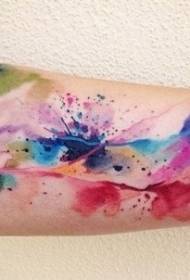 Patrón de tatuaje abstracto acuarela salpicaduras de brazo